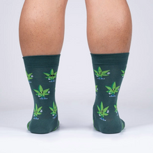 Load image into Gallery viewer, Peace Out - Men's Crew Socks - Sock It To Me