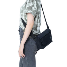 Load image into Gallery viewer, 4L - Flapjack Shoulder Cabin Zero Bag (Absolute Black)