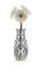Load image into Gallery viewer, Chi Chi Black - Modgy Expandable Vase