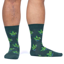Load image into Gallery viewer, Peace Out - Men's Crew Socks - Sock It To Me