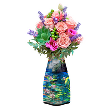 Load image into Gallery viewer, Louis C. Tiffany Mellon House Waterlilies - Modgy Expandable Vase

