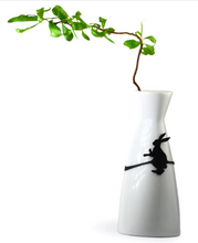 Load image into Gallery viewer, Tät-Tat Recycled Bicycle Tube Bands - Rabbit
