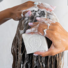 Load image into Gallery viewer, Wash Bloc Solid Coconut &amp; Vanilla Shampoo/Conditioner Block
